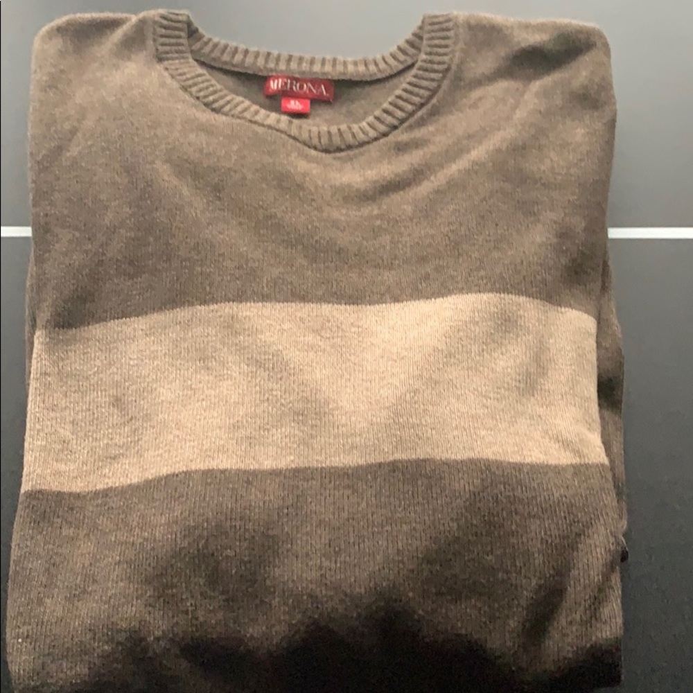 Brown sweater XL